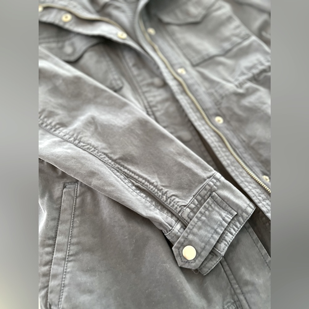 Lightweight jacket - Picture 5 of 7